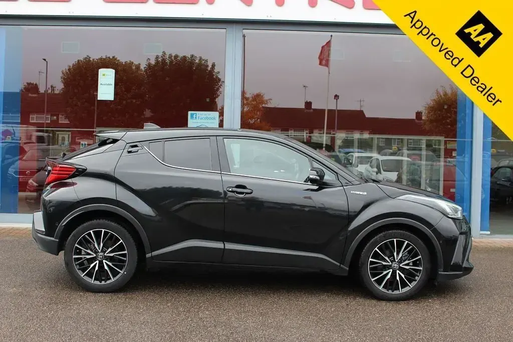 Used Toyota C-HR 122 HP (89 kW) 2020 Black SUV