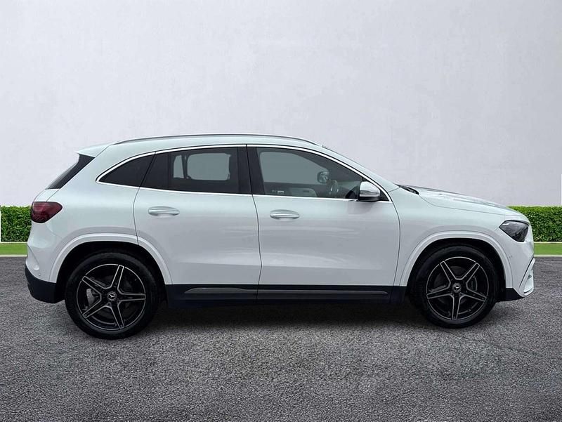 New Mercedes GLA200 Executive 2025 White SUV
