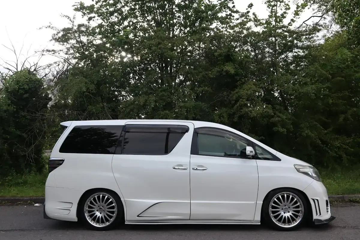 Used Toyota Alphard 2008 White MPV