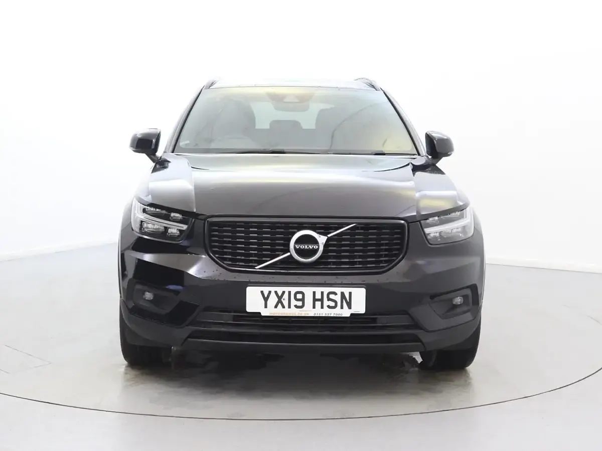 Used Volvo XC40 R-Design 2019 Black SUV