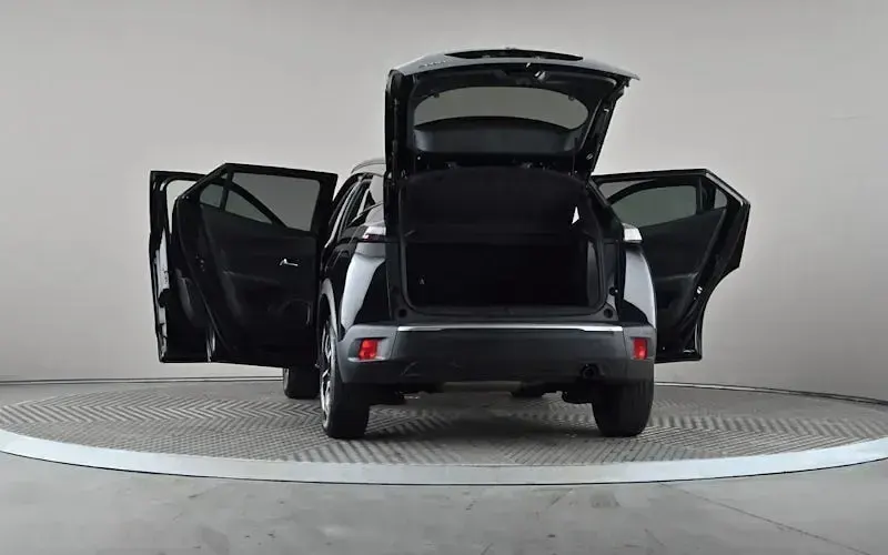 Used Peugeot 2008 Allure+ 101 HP (74 kW) 2023 Black SUV