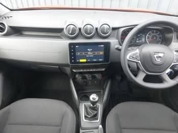 Used Dacia Duster Comfort 90 HP (66 kW) 2022 Orange SUV