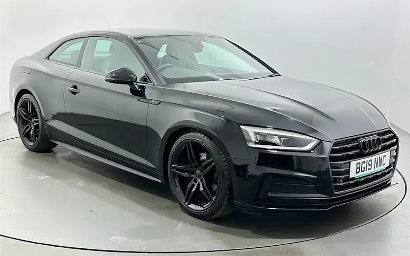Usado Audi A5 S-Line 150 HP (110 kW) 2019 Coupé