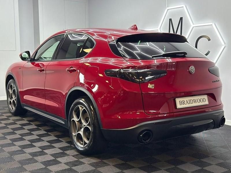 Used Alfa Romeo Stelvio Sprint 200 HP (147 kW) 2021 Red SUV