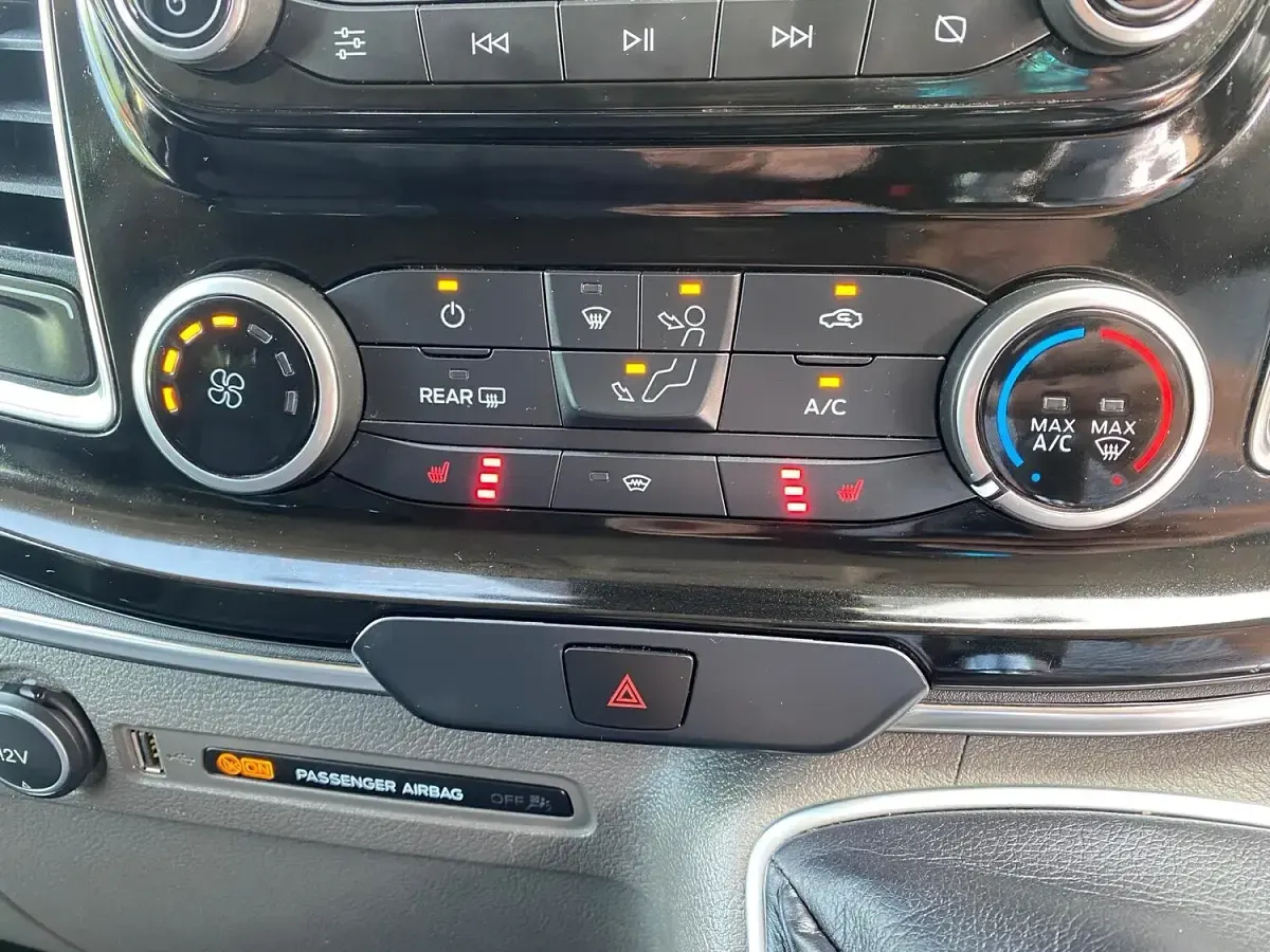 Used Ford Tourneo Custom Titanium 2021 Blue Van