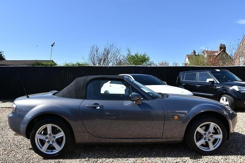 Begagnad Mazda MX5 126 HK (92 kW) 2007 Grå Cab