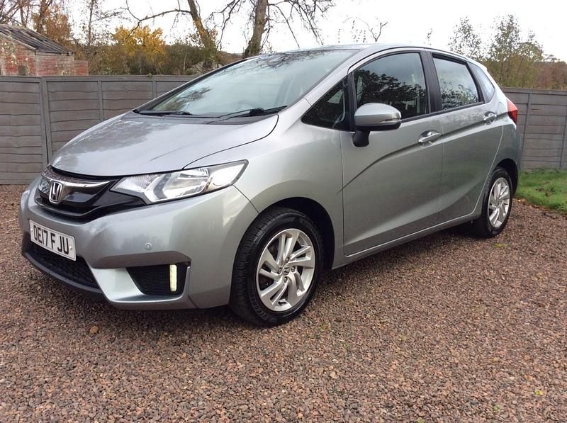 Silver Used 2017 Honda Jazz SE Hatchback | £4,995 (Good price) - Image 1/4