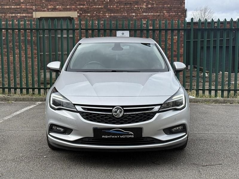 Used Vauxhall Astra Elite 136 HP (100 kW) 2016 Silver Hatchback