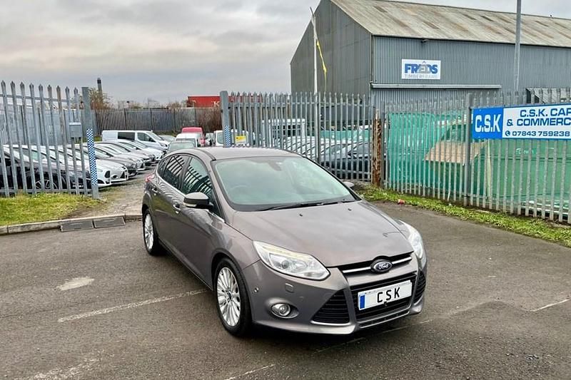 Used Ford Focus Titanium X 163 HP (119 kW) 2012 Brown Hatchback