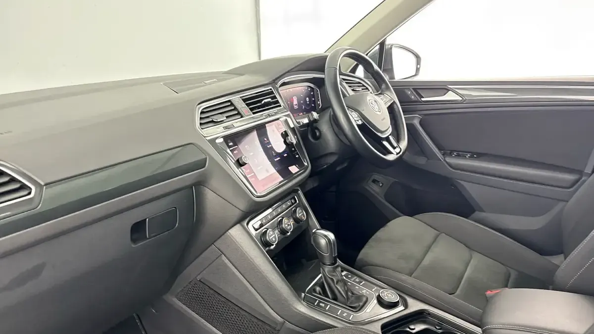 Used VW Tiguan SEL 190 HP (139 kW) 2020 Grey SUV