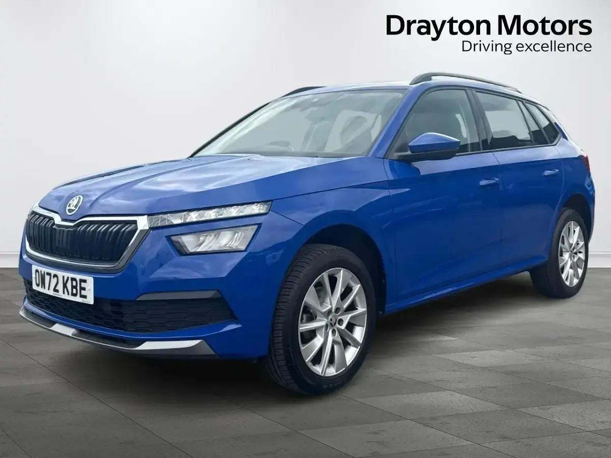 Usado Skoda Kamiq SE 95 CV (69 kW) 2022 Azul SUV