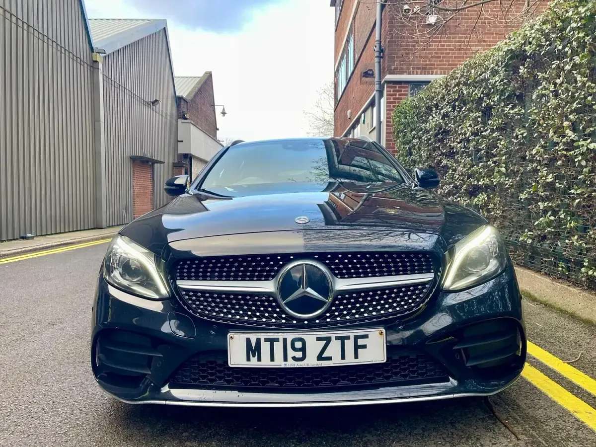 Used Mercedes C220 AMG Line Premium 194 HP (142 kW) 2019 Black Estate