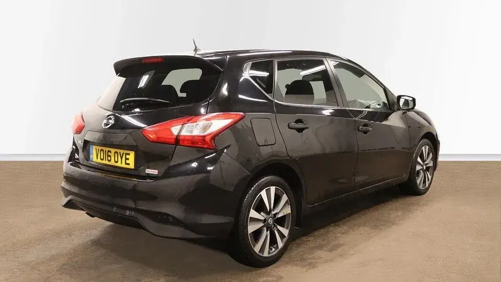 Used Nissan Pulsar S 116 HP (85 kW) 2016 Black Hatchback