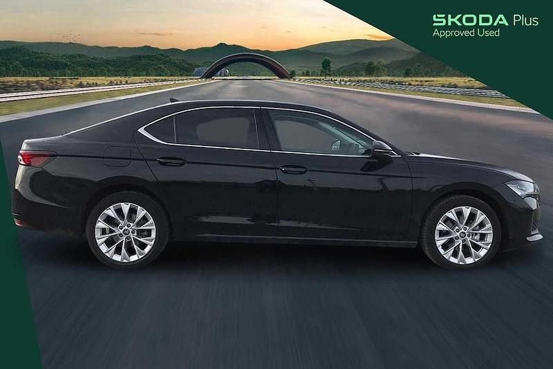 Used Skoda Superb SE L 147 HP (108 kW) 2025 Midnight black metallic Hatchback