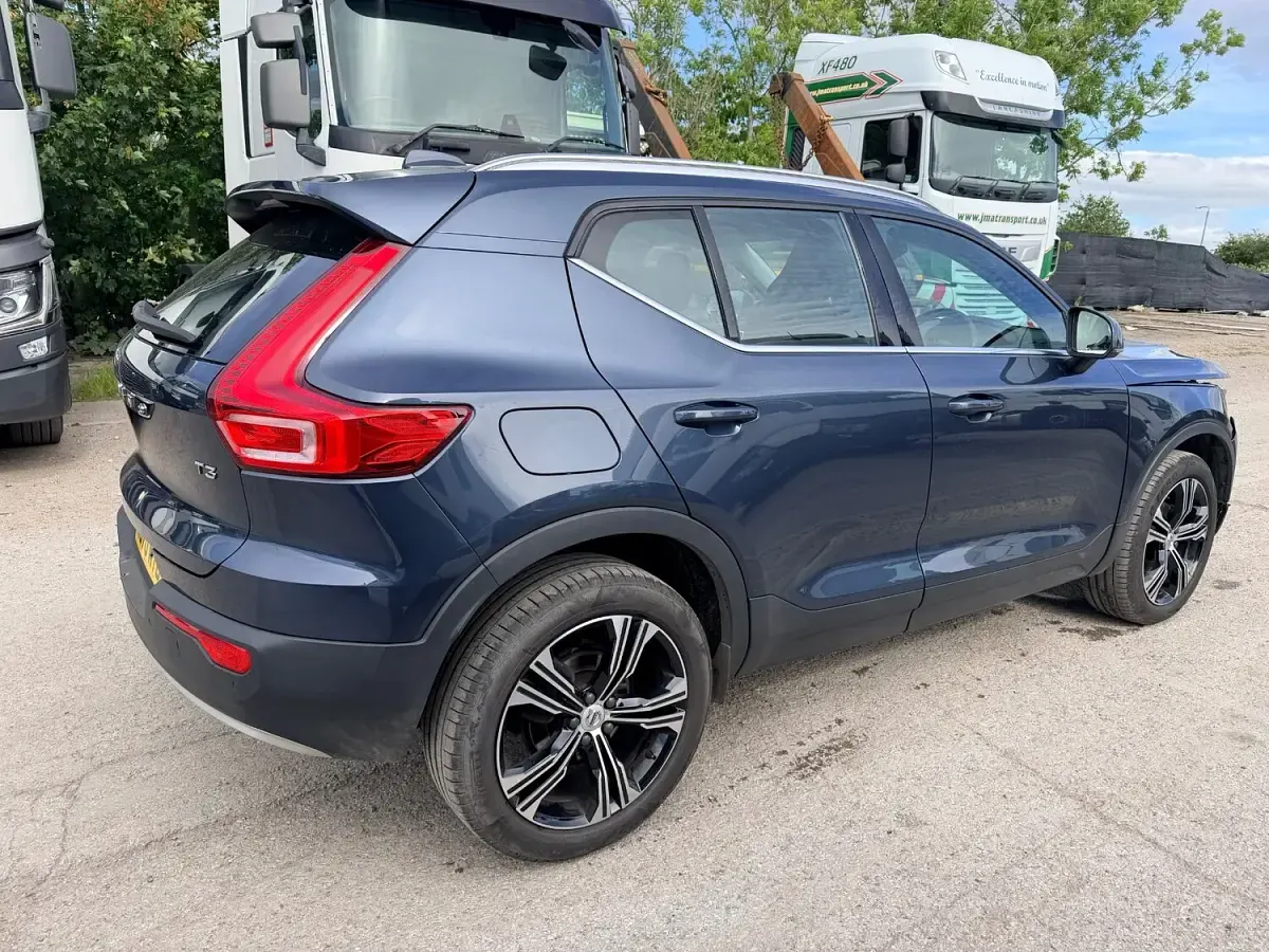 Used Volvo XC40 Inscription 2020 Blue SUV