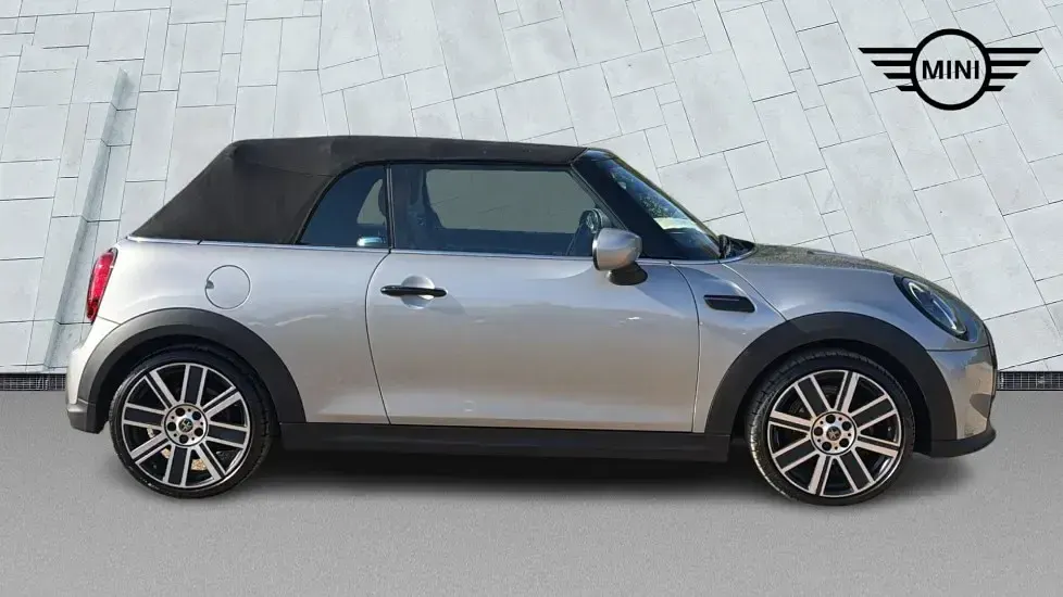 Used Mini Cooper Cabriolet Exclusive 134 HP (98 kW) 2022 Silver Cabriolet