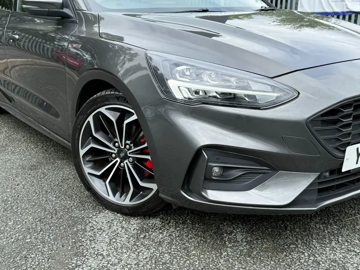 Used Ford Focus ST-Line X 125 HP (91 kW) 2021 Grey Hatchback