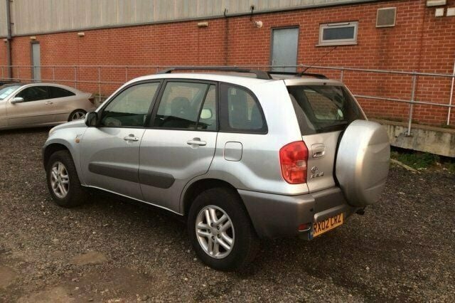 Begagnad Toyota RAV4 147 HK (108 kW) 2002 SUV