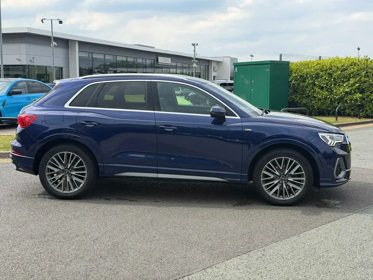 Used Audi Q3 S-Line 150 HP (110 kW) 2022 Blue SUV