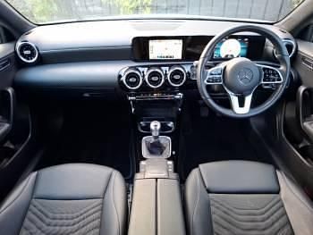 Used Mercedes A180 SE 136 HP (100 kW) 2022 White Hatchback