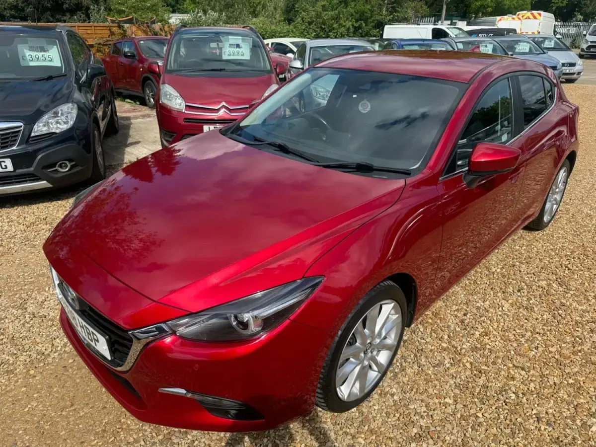 Usado Mazda 3 Inclusive 120 HP (88 kW) 2018 Vermelho Citadino