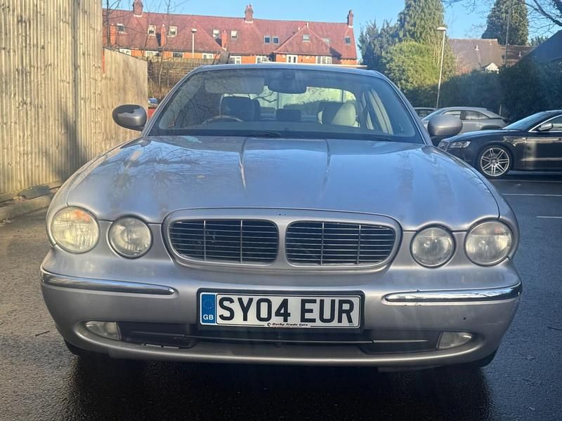Used Jaguar XJ SE 238 HP (175 kW) 2004 Silver Sedan