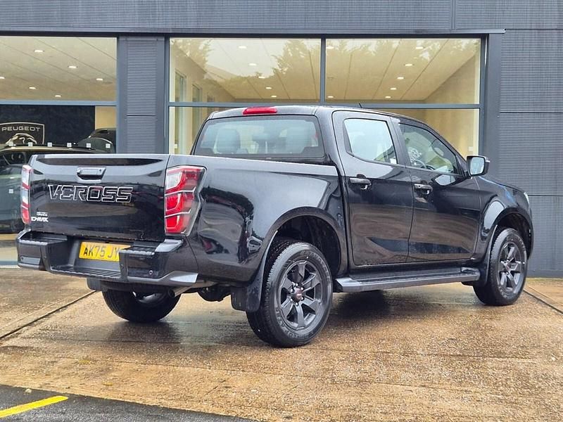 New Isuzu D-Max 163 HP (119 kW) 2025 Onyx black Pickup