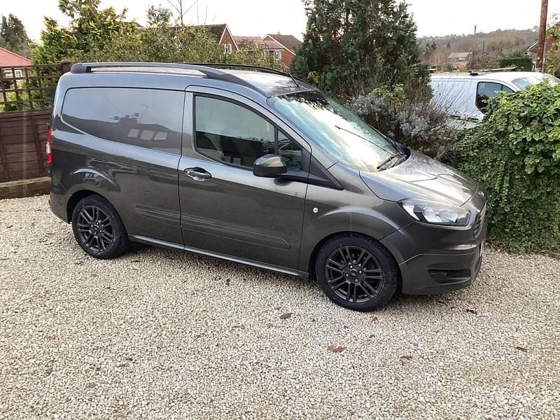 Used Ford Transit Sport 95 HP (69 kW) 2018 Grey Van