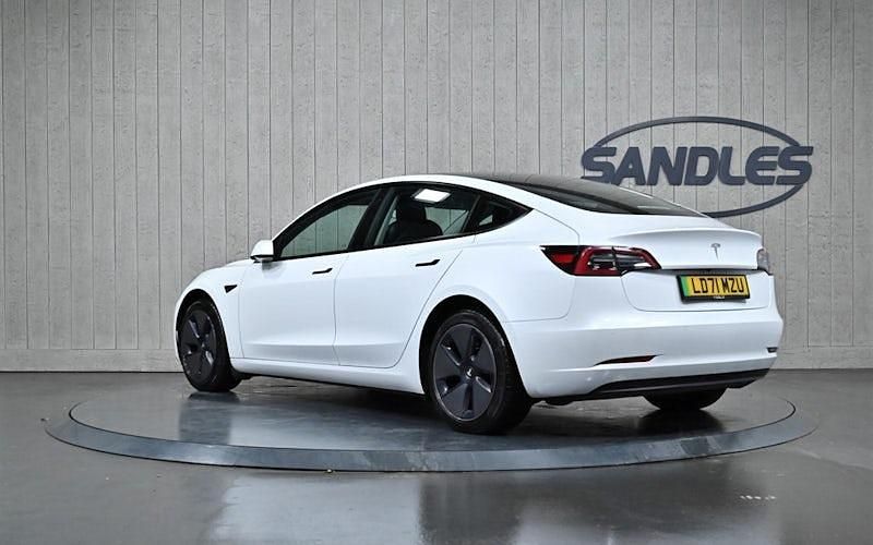 Used Tesla Model 3 Standard Range 208 kW (283 HP) 2021 White Sedan