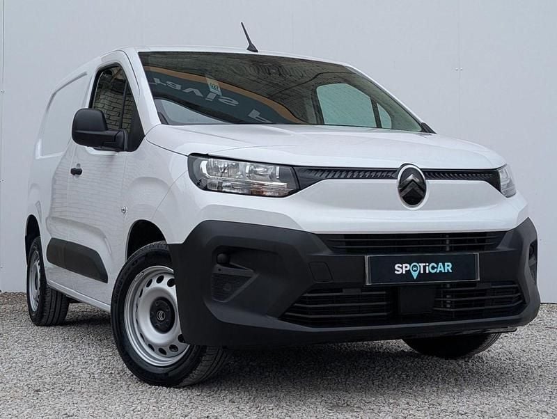 White Used 2024 Citroën Berlingo MPV | £14,950 (Fair price) - Image 1/3