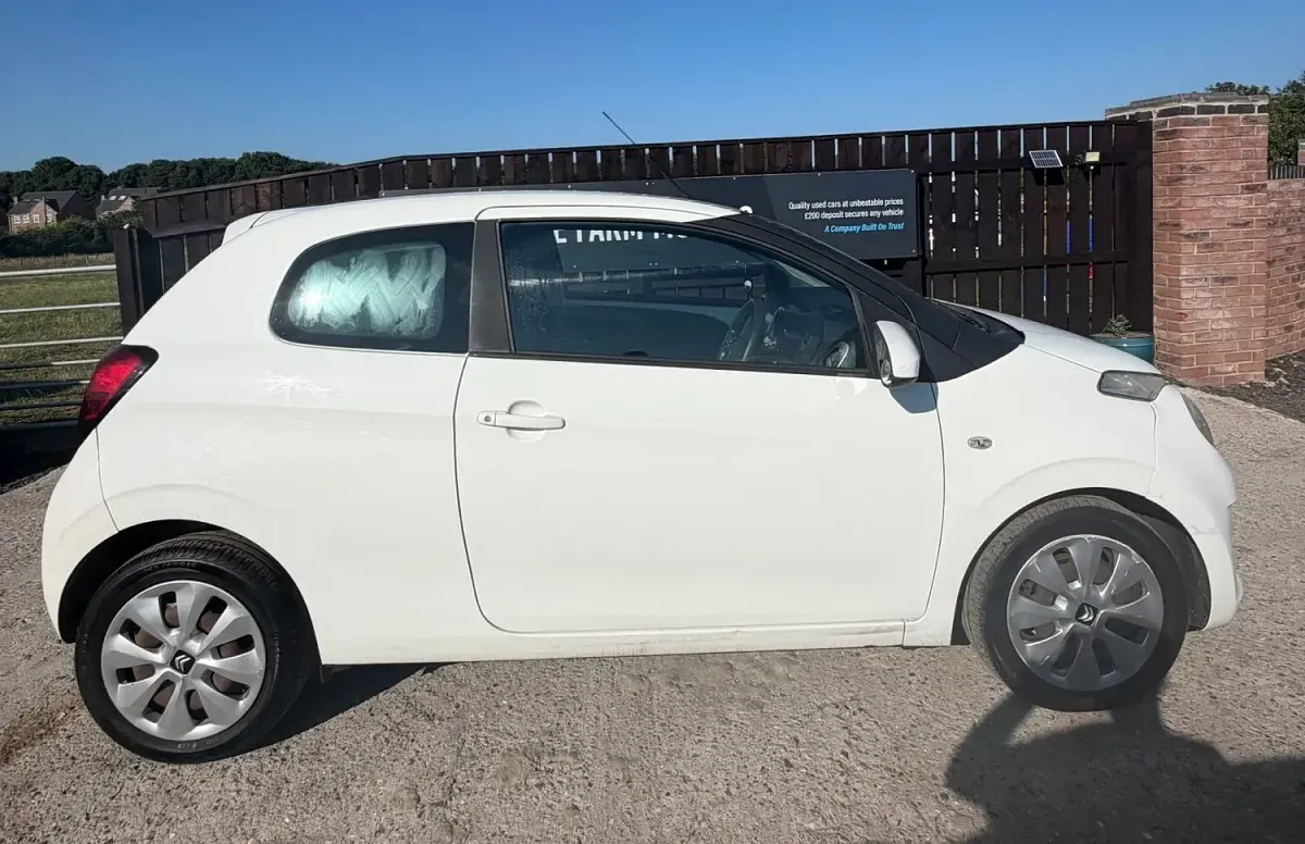 Used Citroën C1 Feel 2014 White Hatchback