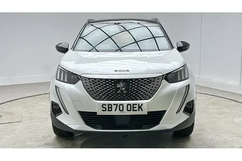 Used Peugeot e-2008 GT-line 100 kW (136 HP) 2021 Pearlescent white SUV