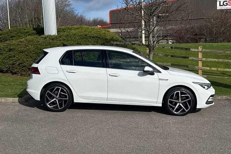 Used VW Golf VII Style 150 HP (110 kW) 2021 White Hatchback