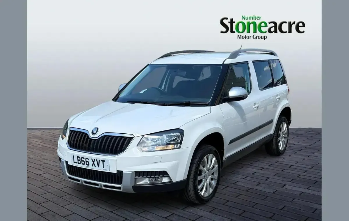 Used Skoda Yeti Outdoor Business Line 147 HP (108 kW) 2017 White SUV