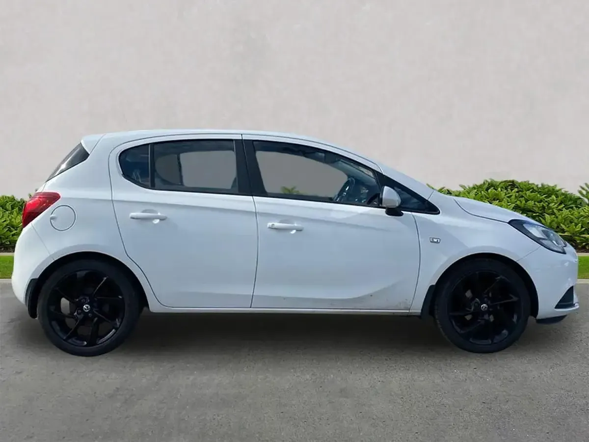 Used Vauxhall Corsa 75 HP (55 kW) 2019 White Hatchback