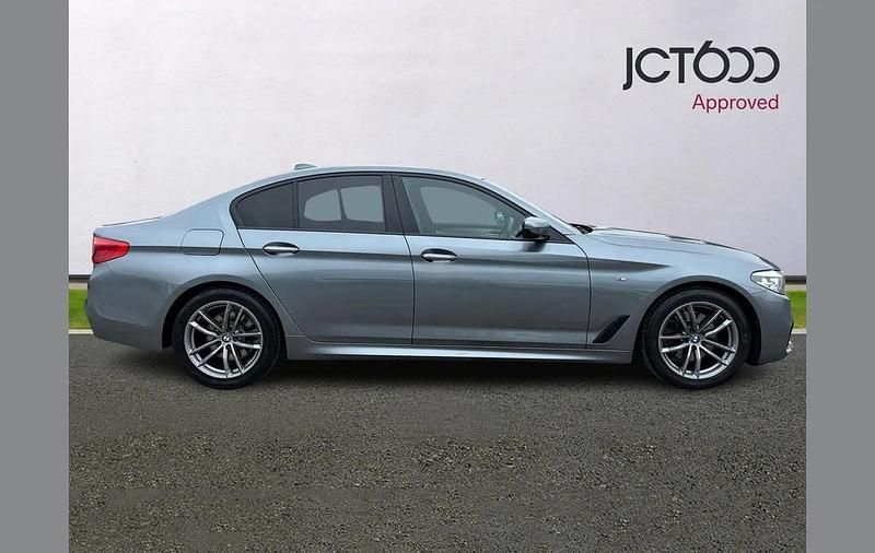Used BMW 520 M Sport 180 HP (132 kW) 2018 Blue Sedan