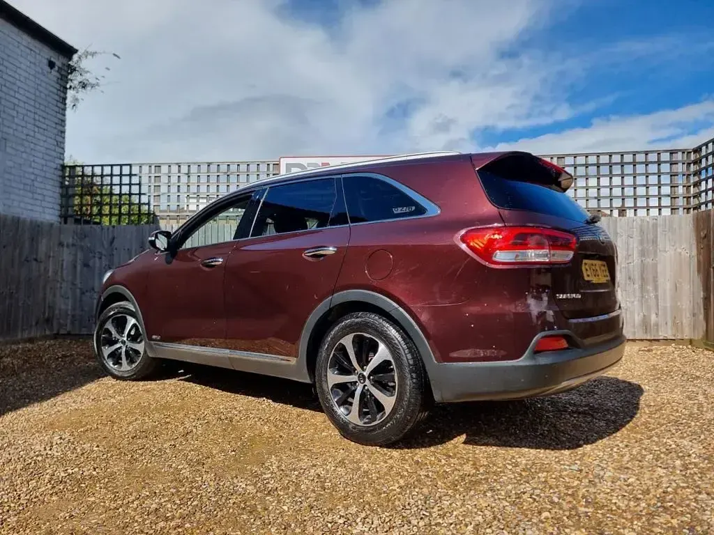 Used Kia Sorento 200 HP (147 kW) 2016 Red SUV