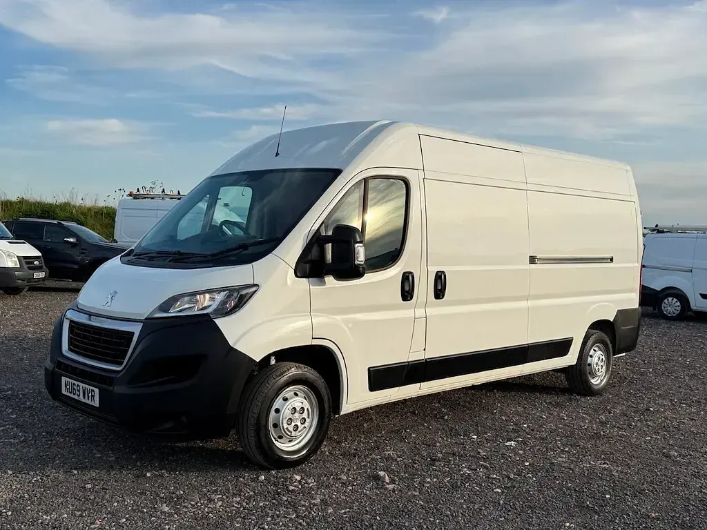 Used Peugeot Boxer S 140 HP (102 kW) 2019 White Van
