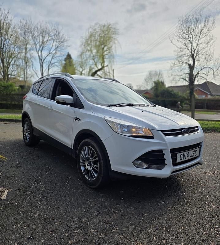 Used Ford Kuga Titanium 140 HP (102 kW) 2014 White SUV