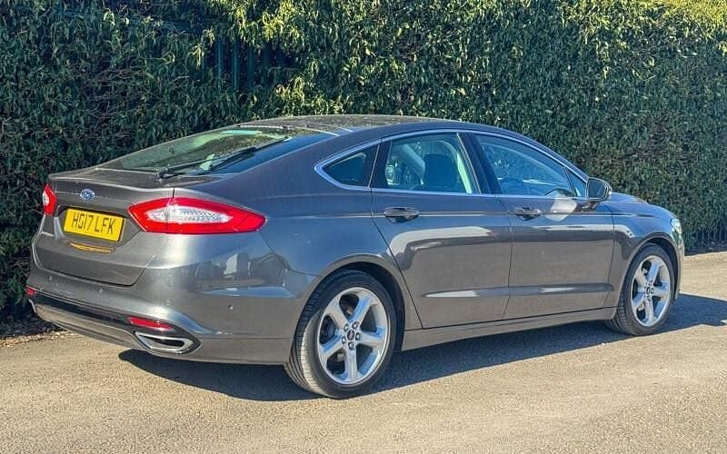 Used Ford Mondeo Titanium 180 HP (132 kW) 2017 Grey Hatchback