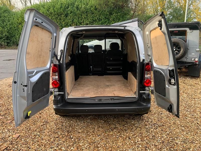 Used Citroën Berlingo 75 HP (55 kW) 2015 Silver MPV