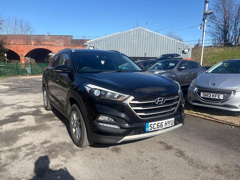 Used Hyundai Tucson SE 132 HP (97 kW) 2016 Black SUV