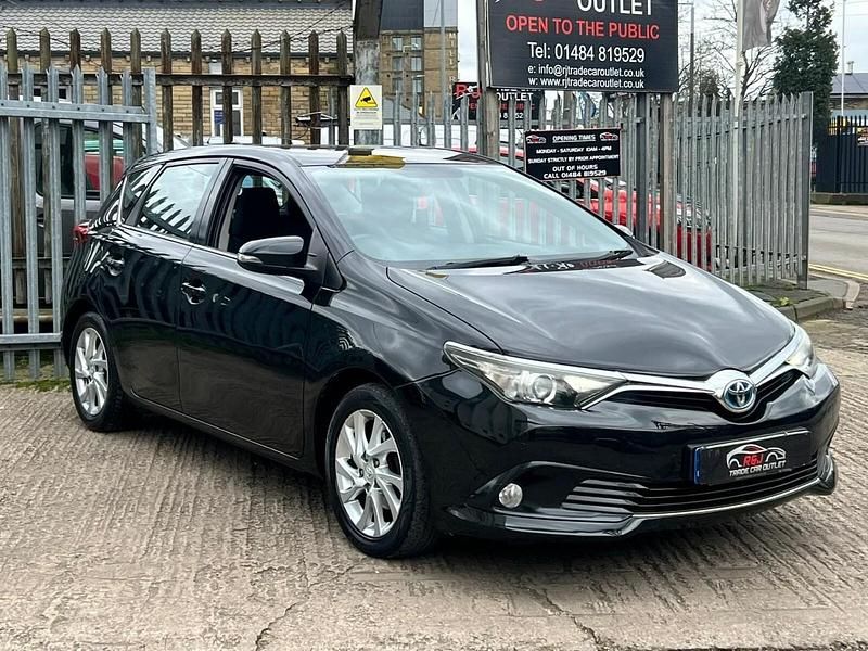Used Toyota Auris Hybrid Business Edition 2017 Black Hatchback