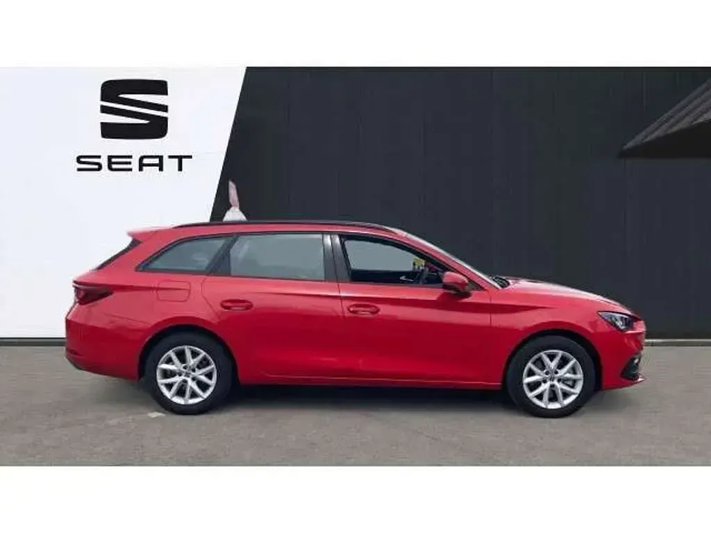 Used Seat Leon SE 150 HP (110 kW) 2024 Red Estate