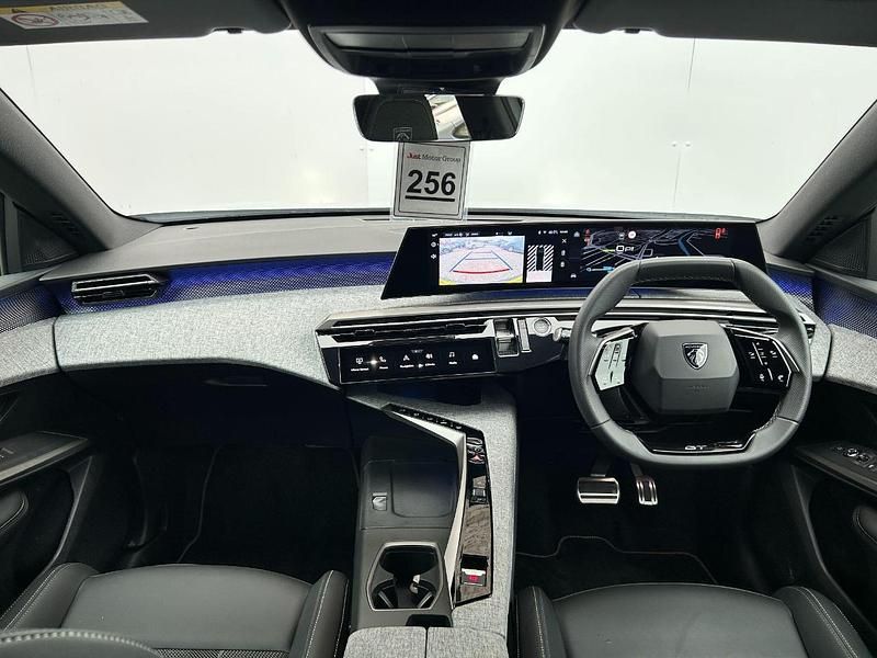 Used Peugeot e-3008 GT 152 kW (207 HP) 2025 White SUV