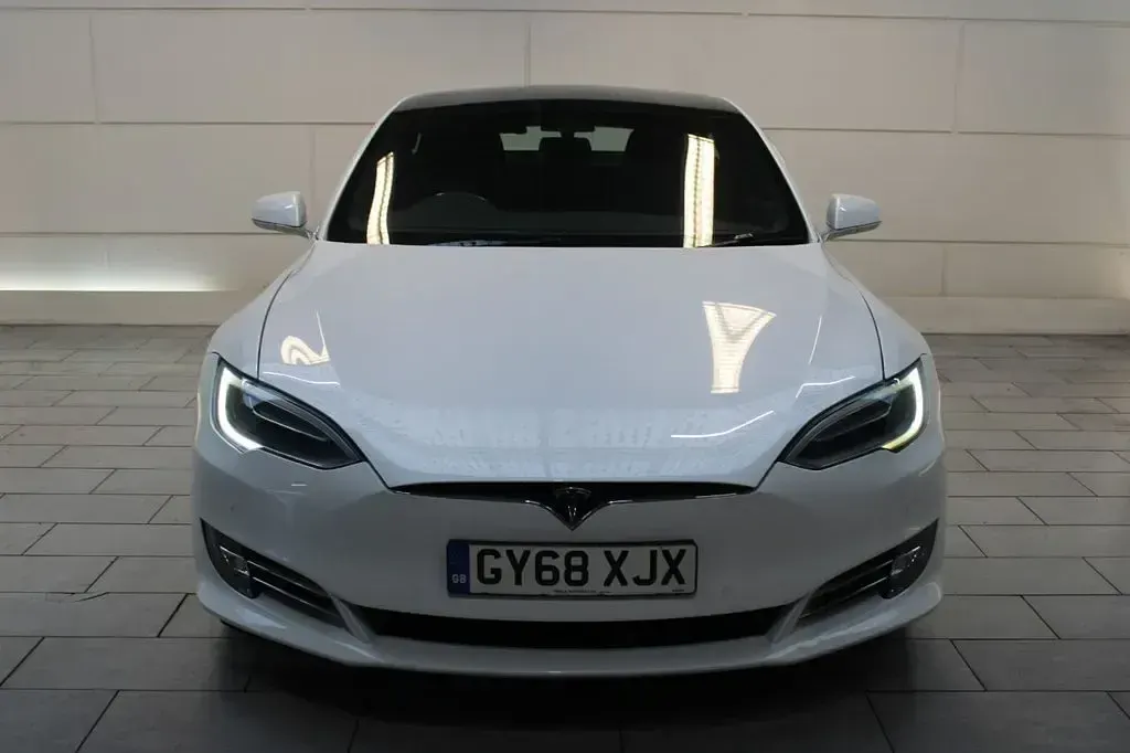 Used Tesla Model S 350 kW (476 HP) 2018 White Hatchback