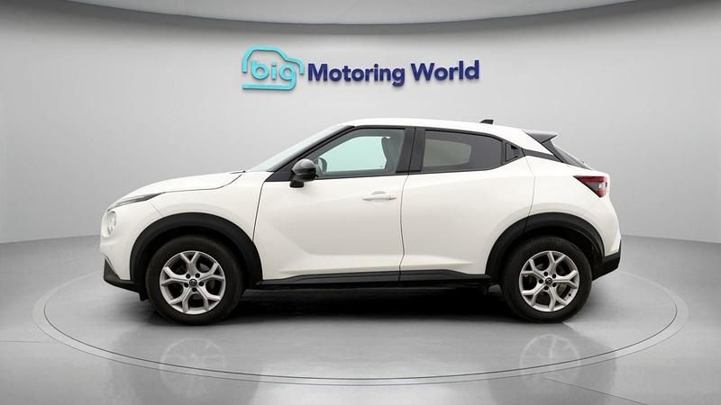 Used Nissan Juke N-Connecta 114 HP (83 kW) 2022 White SUV