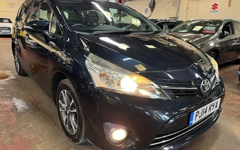 Used Toyota Verso 147 HP (108 kW) 2014 Grey MPV