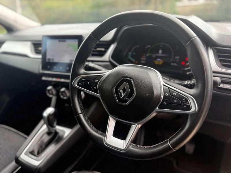 Second-hand Renault Captur Techno 143 CP (105 kW) 2022 Albastru SUV