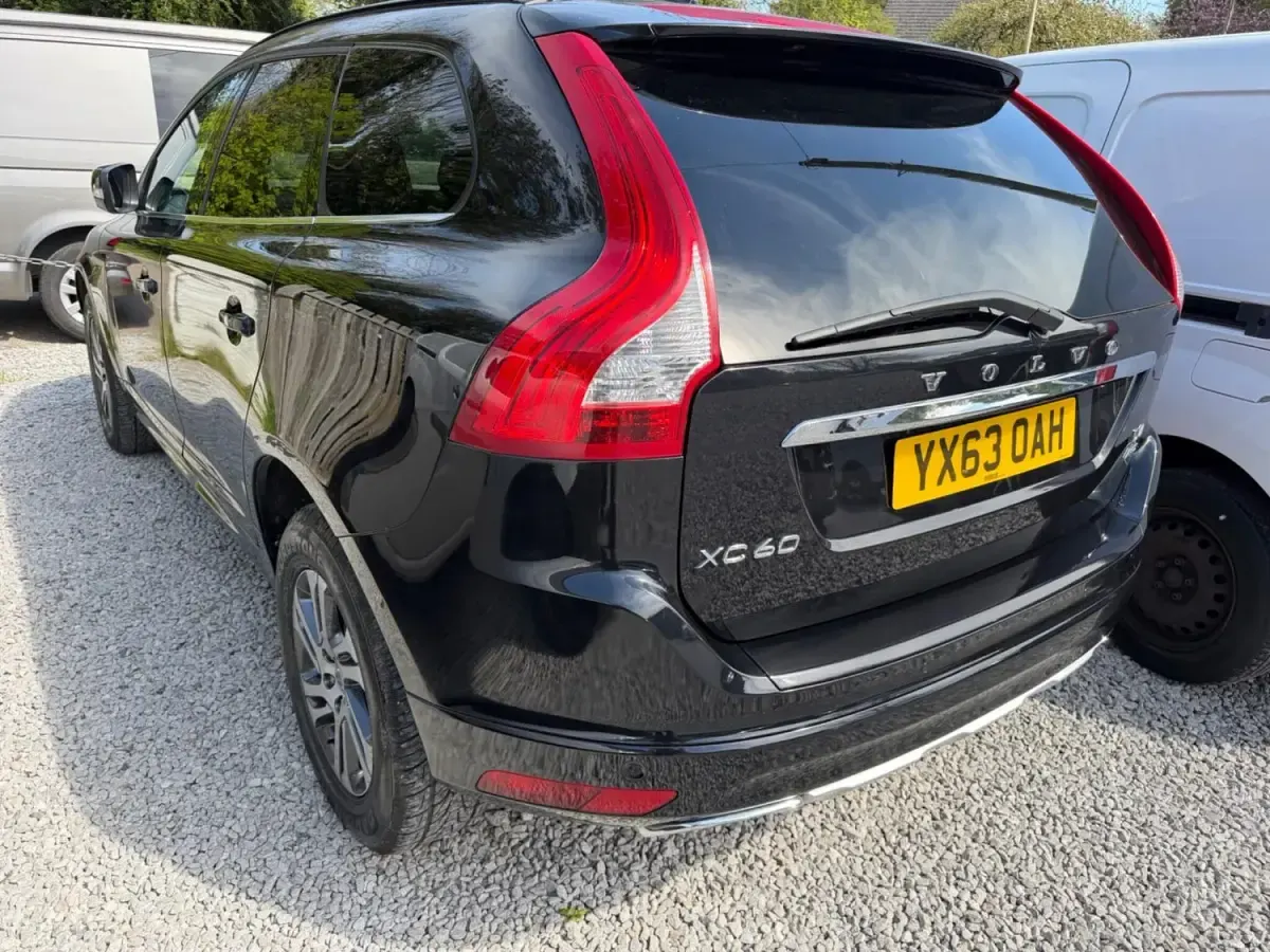 Second-hand Volvo XC60 SE 163 CP (119 kW) 2013 Negru SUV